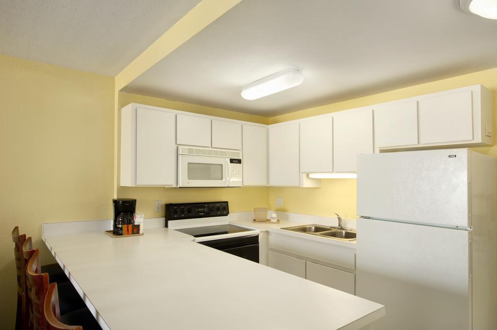 Days Inn By Wyndham Cocoa Beach Port Canaveral Eksteriør bilde